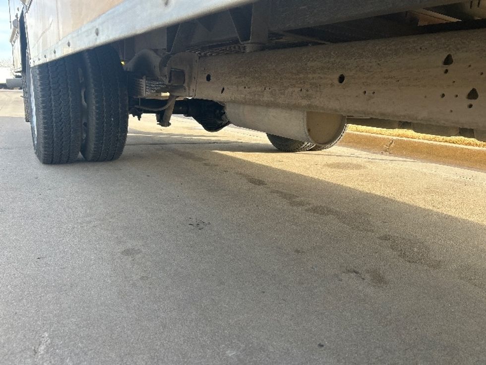 Light Duty Box Truck-Light and Medium Duty Trucks-GMC-2021-Savana G33903-Wichita-KS-96,044\n\t\tmiles-$ 27,000 - Image 12