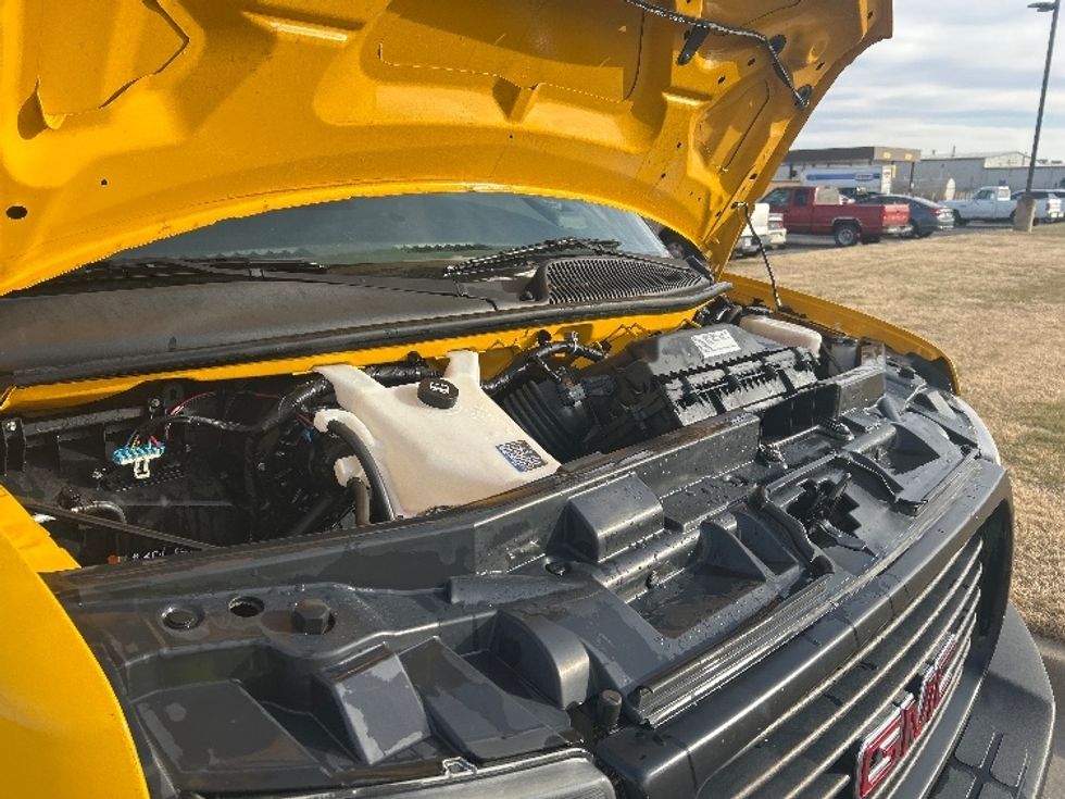 Light Duty Box Truck-Light and Medium Duty Trucks-GMC-2021-Savana G33903-Wichita-KS-96,044\n\t\tmiles-$ 27,000 - Image 21