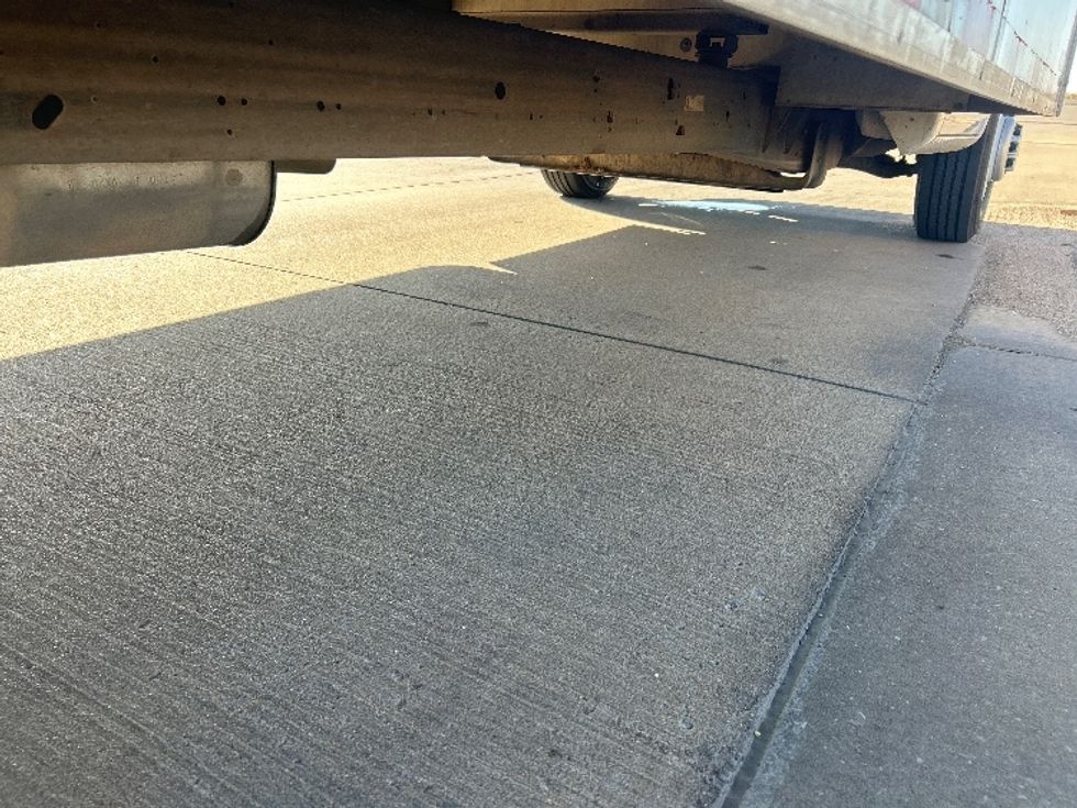 Light Duty Box Truck-Light and Medium Duty Trucks-GMC-2021-Savana G33903-Wichita-KS-97,347\n\t\tmiles-$ 29,750 - Image 14