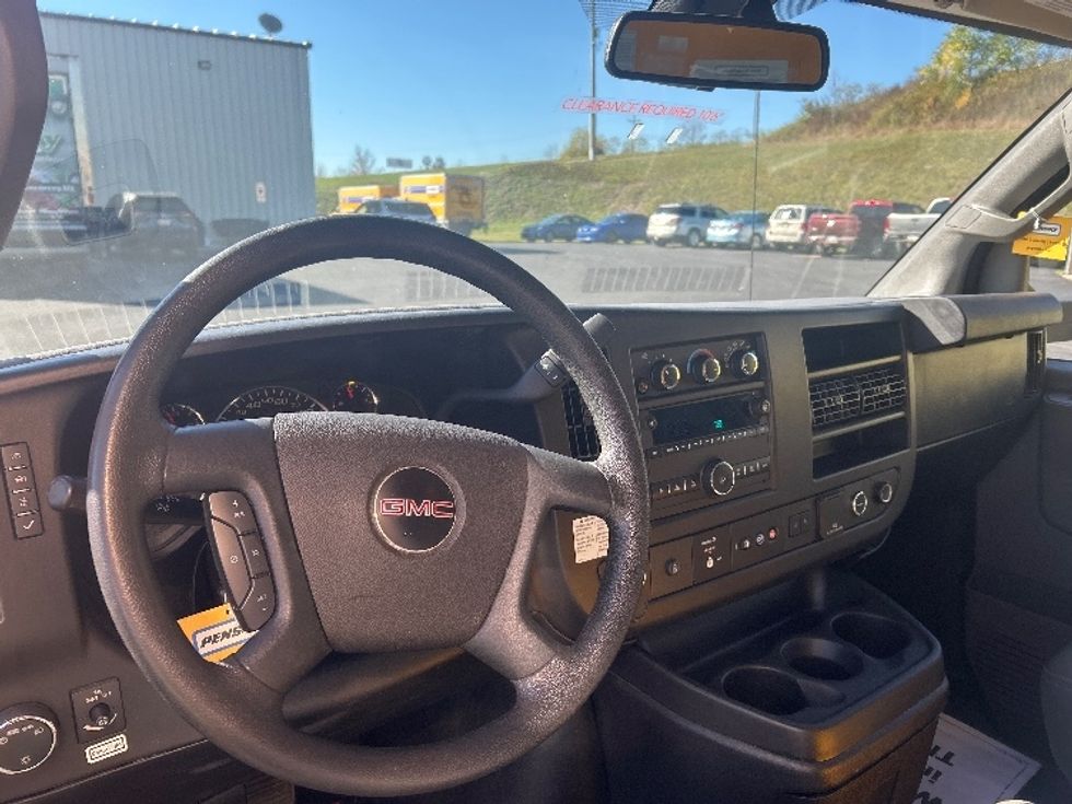 Light Duty Box Truck-Light and Medium Duty Trucks-GMC-2021-Savana G33903-Wilkes Barre-PA-88,232\n\t\tmiles-$ 27,000 - Image 14