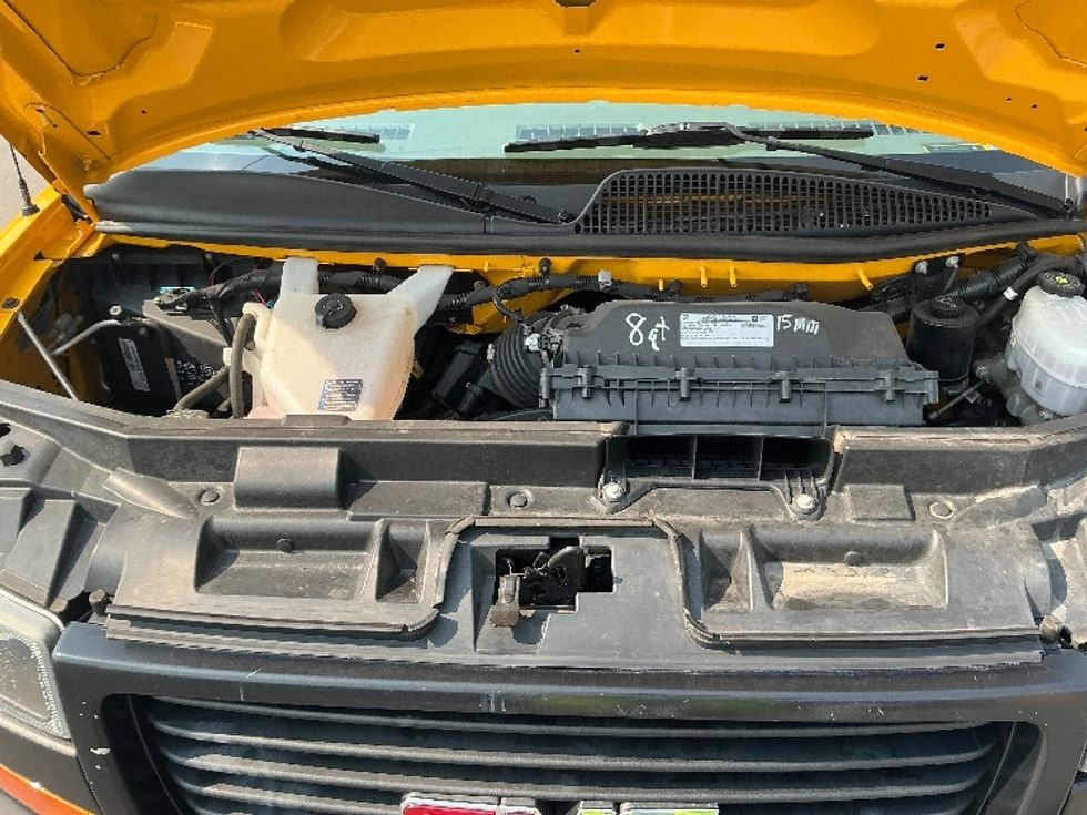 Light Duty Box Truck-Light and Medium Duty Trucks-GMC-2021-Savana G33903-Wilkes Barre-PA-88,914\n\t\tmiles-$ 25,500 - Image 21