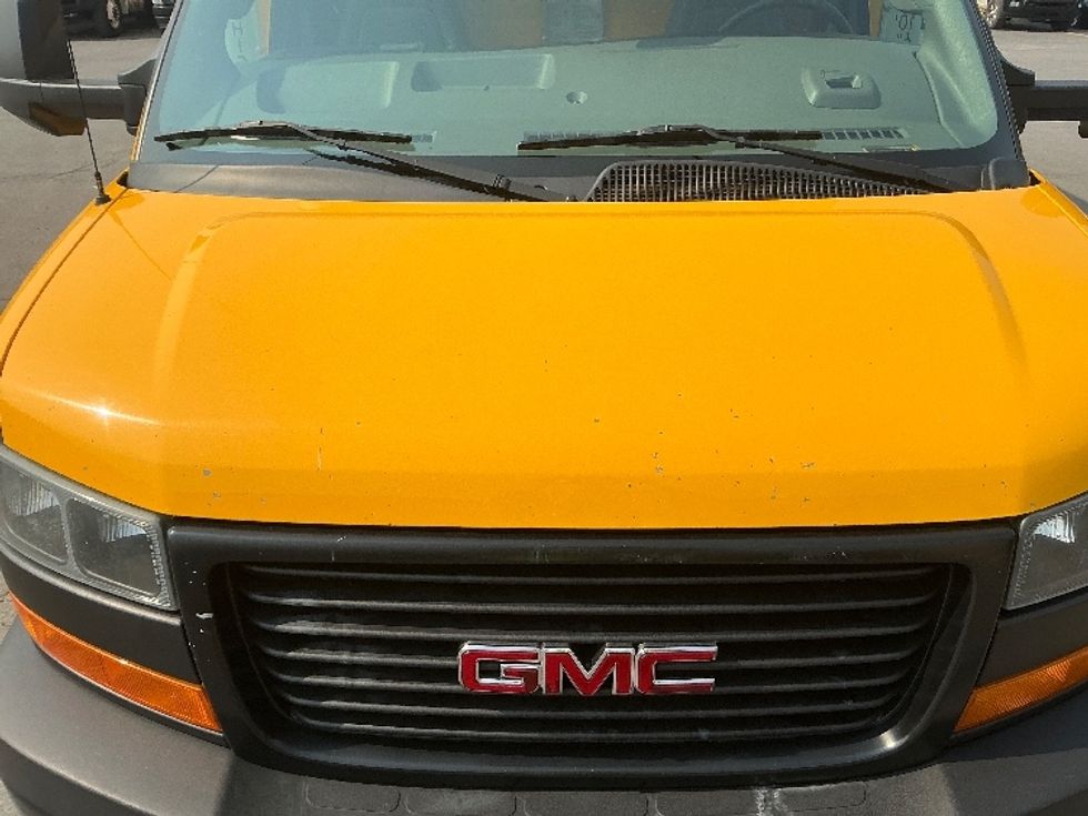 Light Duty Box Truck-Light and Medium Duty Trucks-GMC-2021-Savana G33903-Wilkes Barre-PA-88,914\n\t\tmiles-$ 25,500 - Image 26