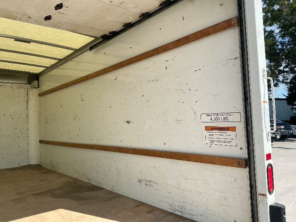 Light Duty Box Truck-Light and Medium Duty Trucks-GMC-2021-Savana G33903-Wilmington-NC-112,777\n\t\tmiles-$ 28,250 - Image 12