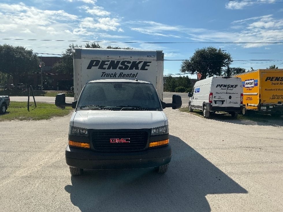 Light Duty Box Truck-Light and Medium Duty Trucks-GMC-2021-Savana G33903-Wilmington-NC-112,777\n\t\tmiles-$ 28,250 - Image 2