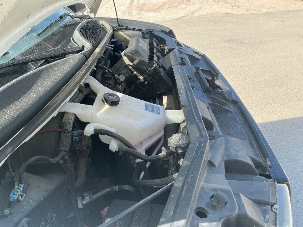 Light Duty Box Truck-Light and Medium Duty Trucks-GMC-2021-Savana G33903-Wilmington-NC-112,777\n\t\tmiles-$ 28,250 - Image 23