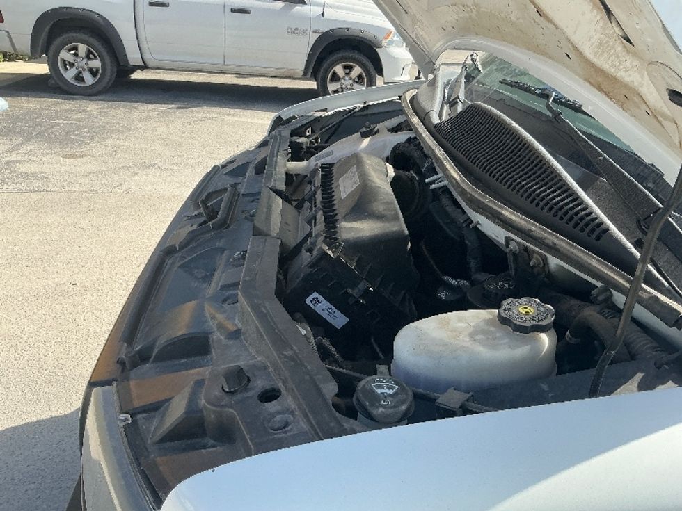 Light Duty Box Truck-Light and Medium Duty Trucks-GMC-2021-Savana G33903-Wilmington-NC-112,777\n\t\tmiles-$ 28,250 - Image 24