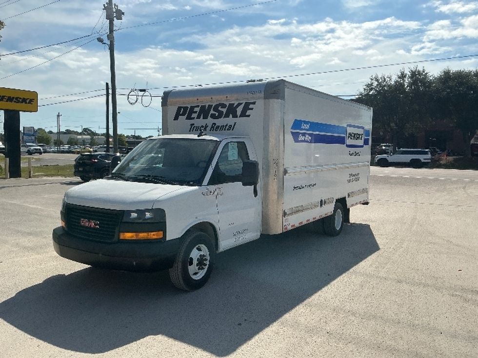 Light Duty Box Truck-Light and Medium Duty Trucks-GMC-2021-Savana G33903-Wilmington-NC-112,777\n\t\tmiles-$ 28,250 - Image 3