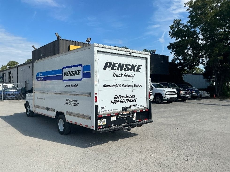 Light Duty Box Truck-Light and Medium Duty Trucks-GMC-2021-Savana G33903-Wilmington-NC-112,777\n\t\tmiles-$ 28,250 - Image 6