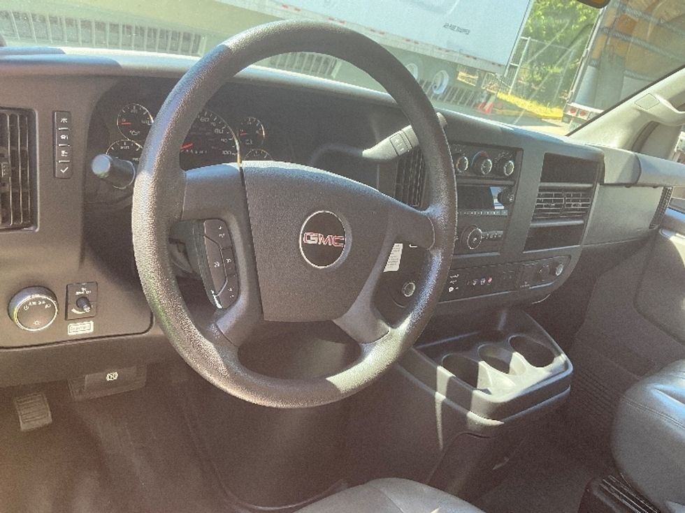 Light Duty Box Truck-Light and Medium Duty Trucks-GMC-2021-Savana G33903-Wilsonville-OR-106,769\n\t\tmiles-$ 23,500 - Image 17