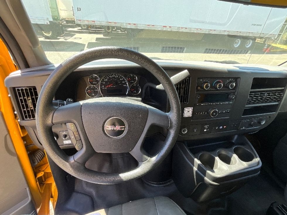 Light Duty Box Truck-Light and Medium Duty Trucks-GMC-2021-Savana G33903-Wilsonville-OR-106,769\n\t\tmiles-$ 23,500 - Image 18