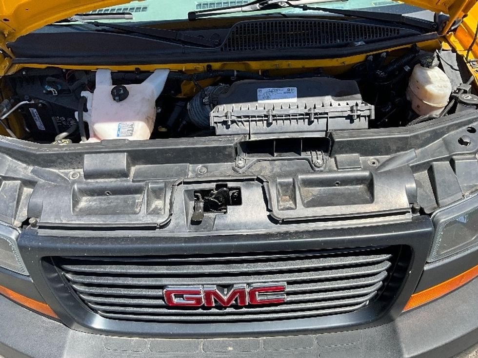 Light Duty Box Truck-Light and Medium Duty Trucks-GMC-2021-Savana G33903-Wilsonville-OR-106,769\n\t\tmiles-$ 23,500 - Image 24