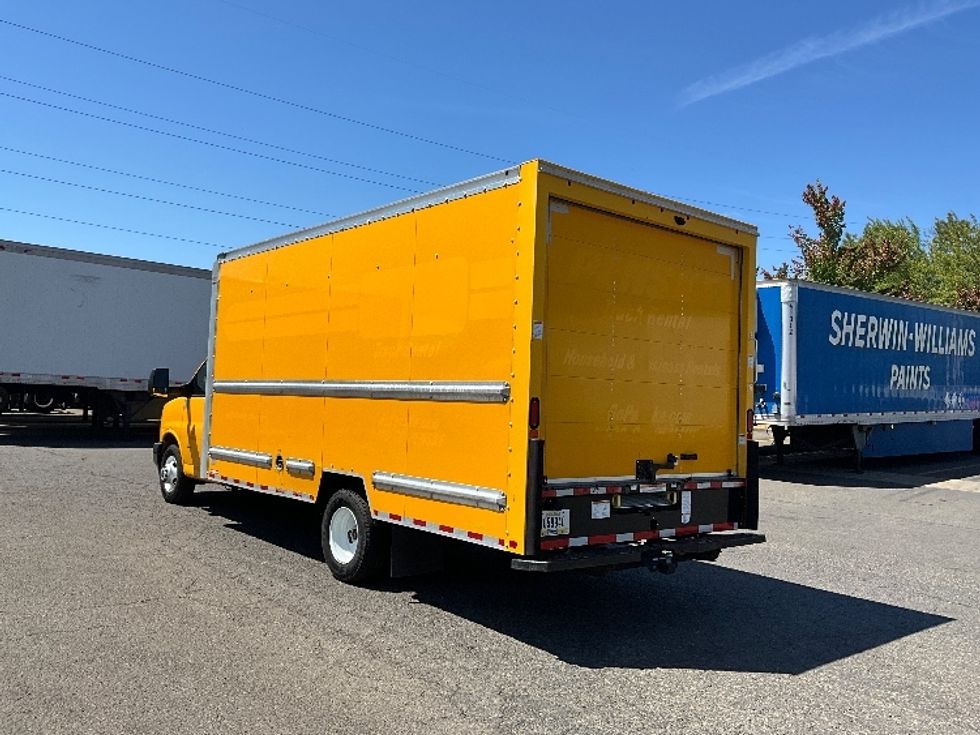 Light Duty Box Truck-Light and Medium Duty Trucks-GMC-2021-Savana G33903-Wilsonville-OR-106,769\n\t\tmiles-$ 23,500 - Image 6