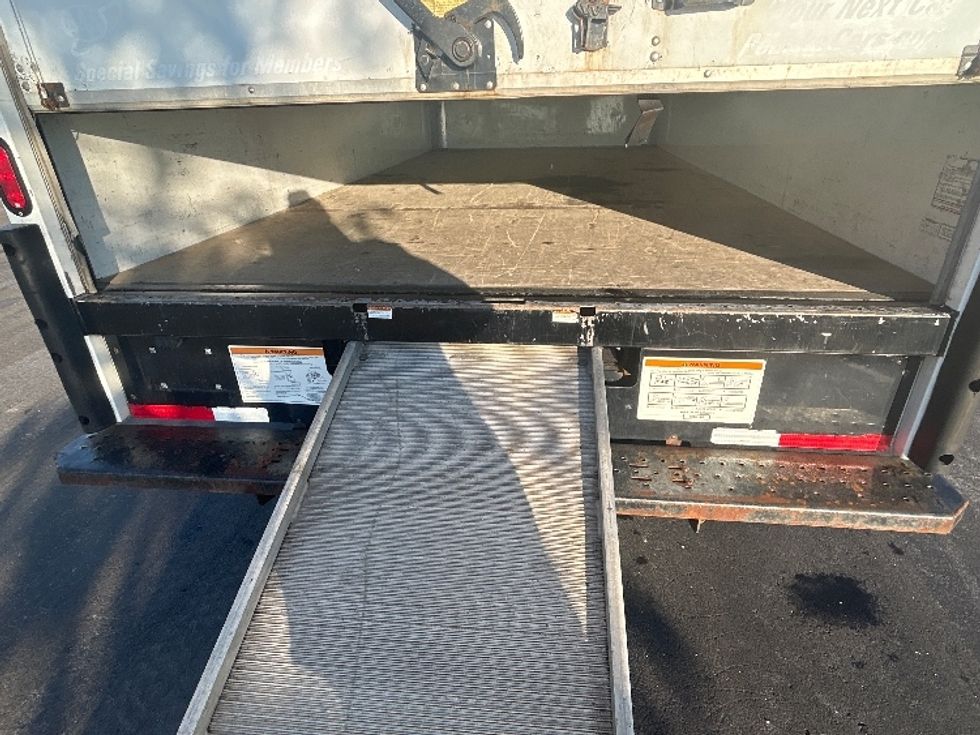 Light Duty Box Truck-Light and Medium Duty Trucks-GMC-2021-Savana G33903-Windsor-WI-97,534\n\t\tmiles-$ 30,250 - Image 10