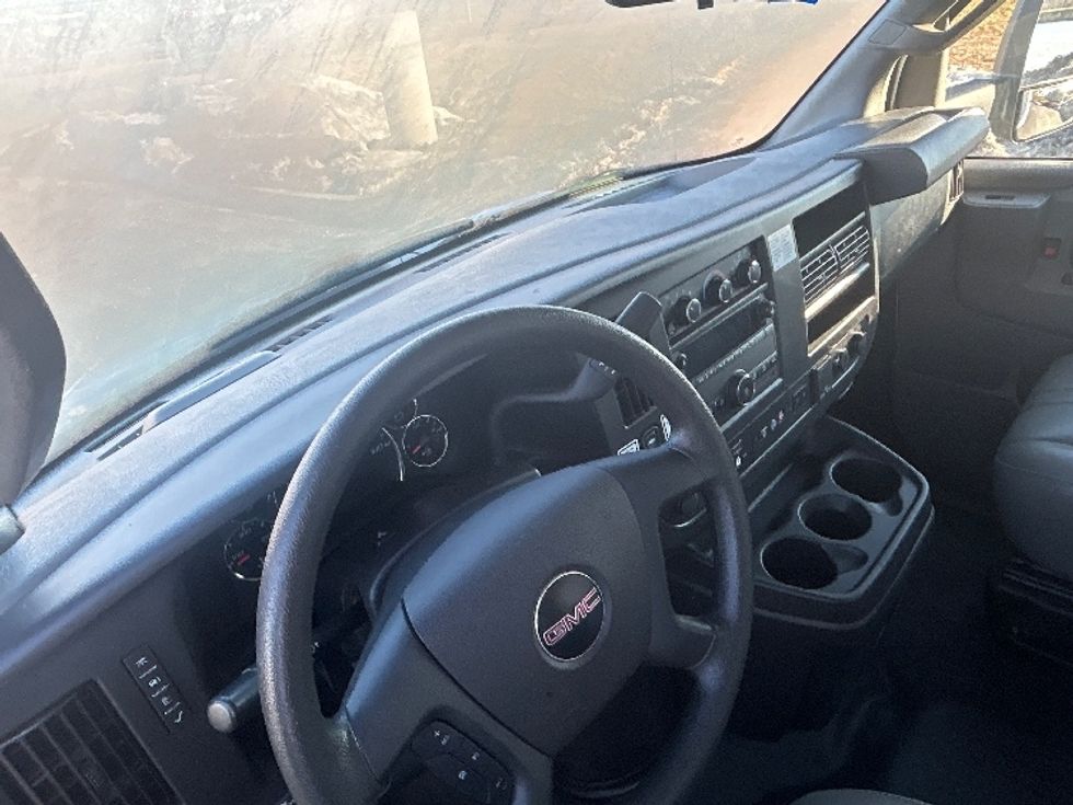 Light Duty Box Truck-Light and Medium Duty Trucks-GMC-2021-Savana G33903-Windsor-WI-97,534\n\t\tmiles-$ 30,250 - Image 18