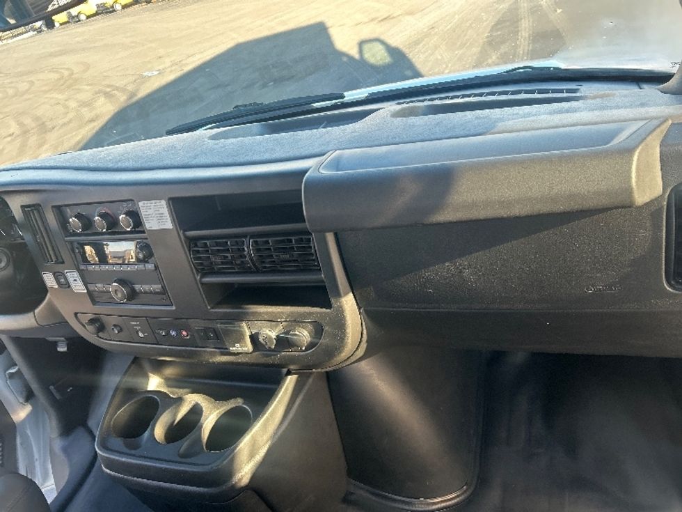 Light Duty Box Truck-Light and Medium Duty Trucks-GMC-2021-Savana G33903-Windsor-WI-97,534\n\t\tmiles-$ 30,250 - Image 21