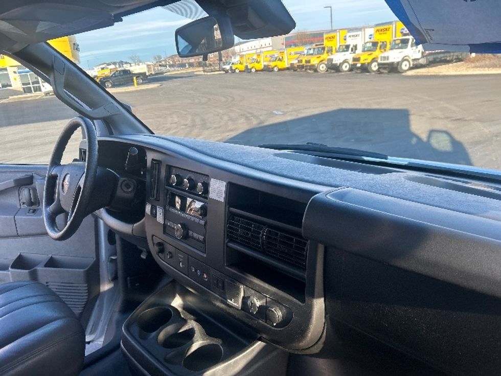 Light Duty Box Truck-Light and Medium Duty Trucks-GMC-2021-Savana G33903-Windsor-WI-97,534\n\t\tmiles-$ 30,250 - Image 22