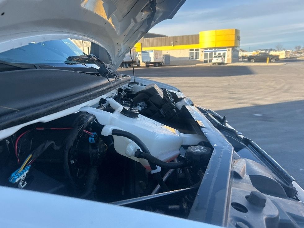 Light Duty Box Truck-Light and Medium Duty Trucks-GMC-2021-Savana G33903-Windsor-WI-97,534\n\t\tmiles-$ 30,250 - Image 23