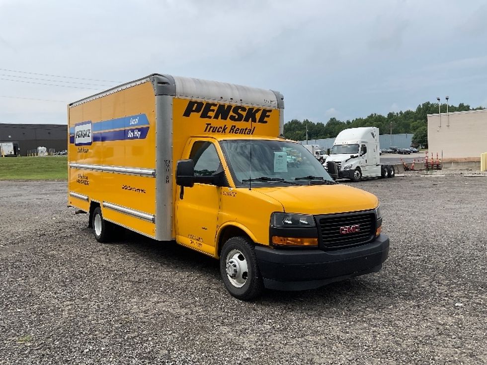 Light Duty Box Truck-Light and Medium Duty Trucks-GMC-2021-Savana G33903-Youngstown-OH-103,635\n\t\tmiles-$ 24,500 - Image 1