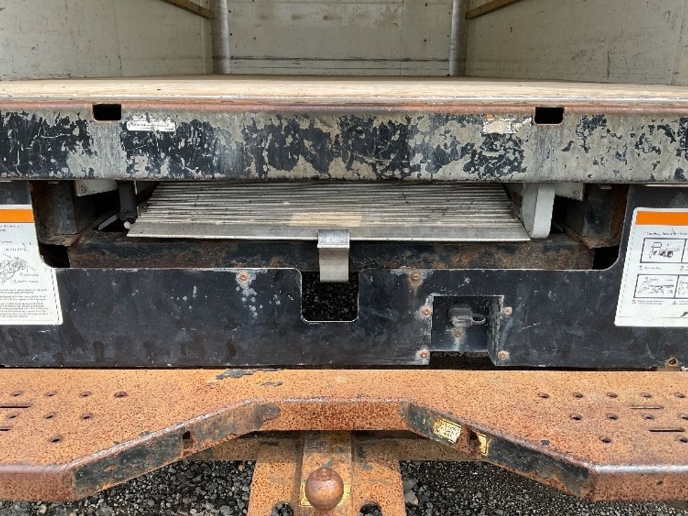 Light Duty Box Truck-Light and Medium Duty Trucks-GMC-2021-Savana G33903-Youngstown-OH-103,635\n\t\tmiles-$ 24,500 - Image 10