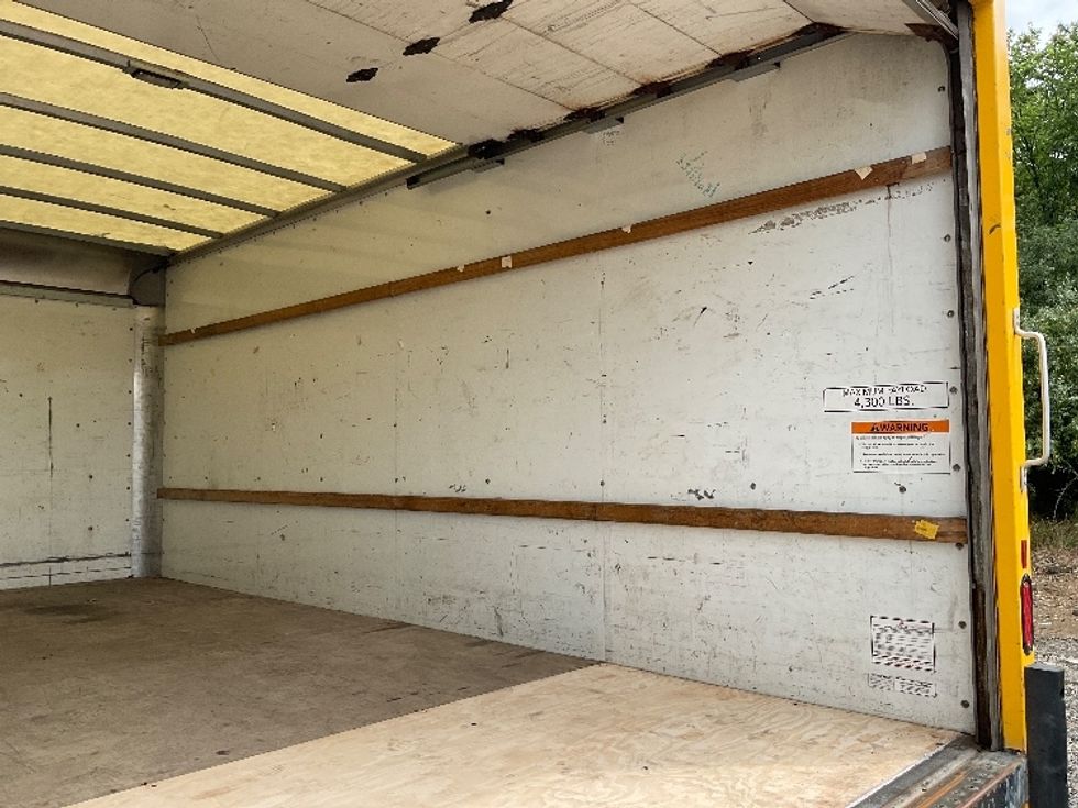 Light Duty Box Truck-Light and Medium Duty Trucks-GMC-2021-Savana G33903-Youngstown-OH-103,635\n\t\tmiles-$ 24,500 - Image 12