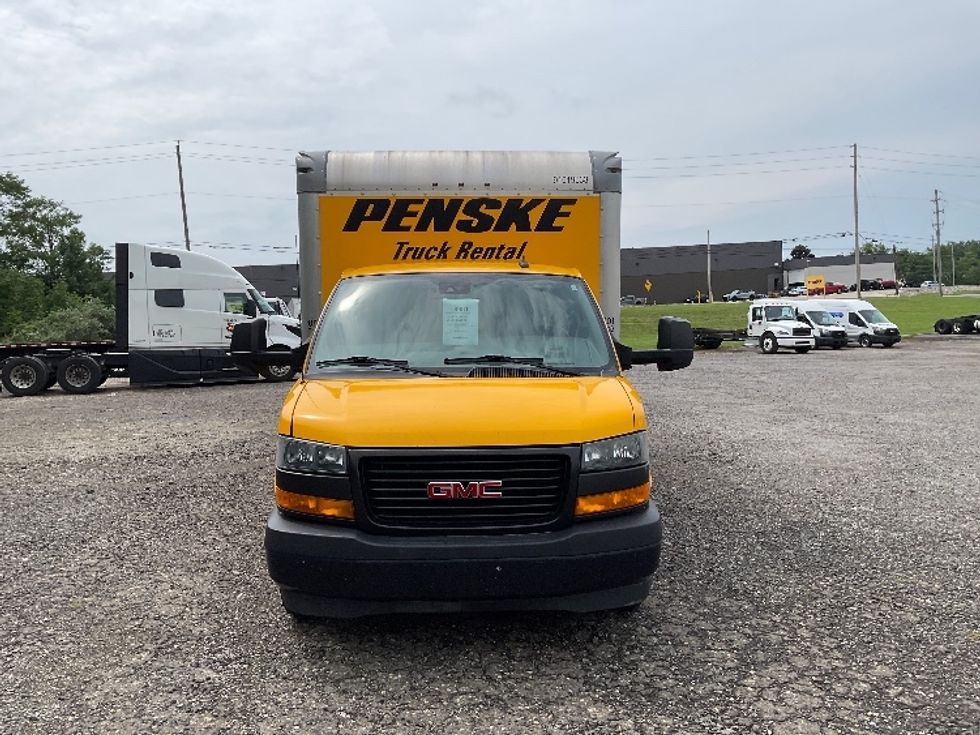 Light Duty Box Truck-Light and Medium Duty Trucks-GMC-2021-Savana G33903-Youngstown-OH-103,635\n\t\tmiles-$ 24,500 - Image 2