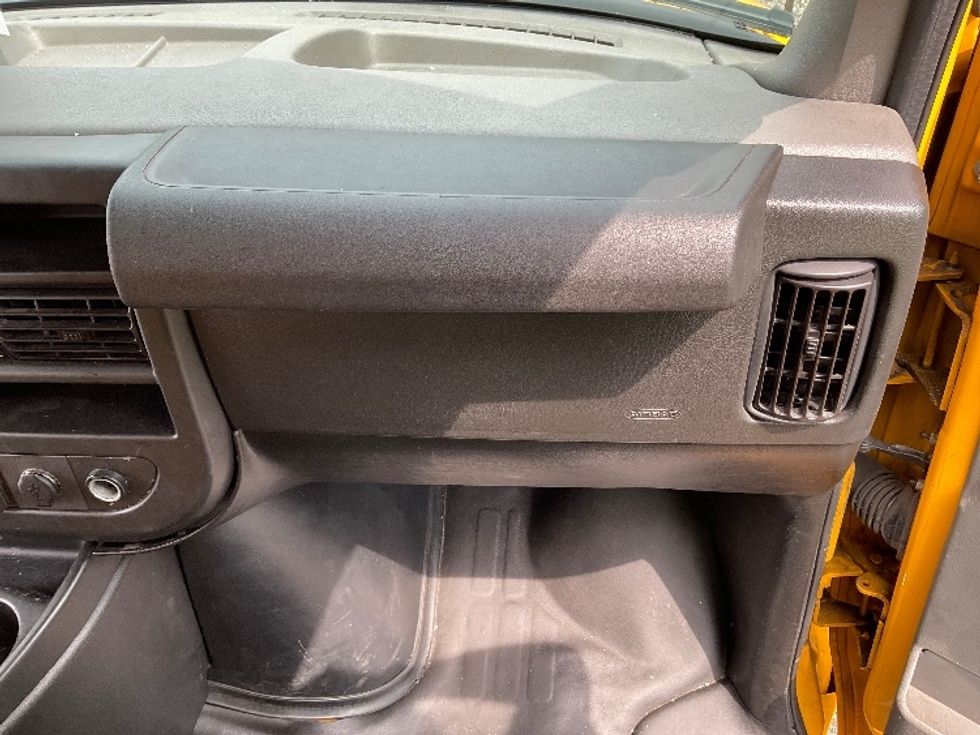 Light Duty Box Truck-Light and Medium Duty Trucks-GMC-2021-Savana G33903-Youngstown-OH-103,635\n\t\tmiles-$ 24,500 - Image 21