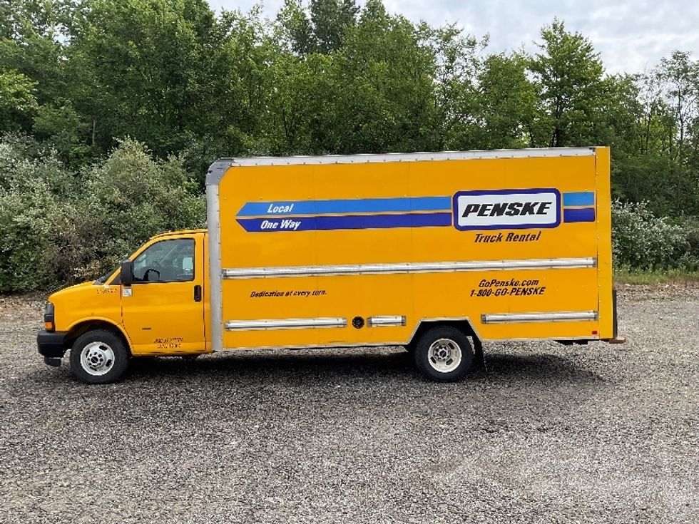 Light Duty Box Truck-Light and Medium Duty Trucks-GMC-2021-Savana G33903-Youngstown-OH-103,635\n\t\tmiles-$ 24,500 - Image 4