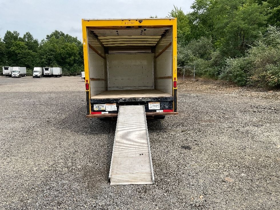 Light Duty Box Truck-Light and Medium Duty Trucks-GMC-2021-Savana G33903-Youngstown-OH-103,635\n\t\tmiles-$ 24,500 - Image 9