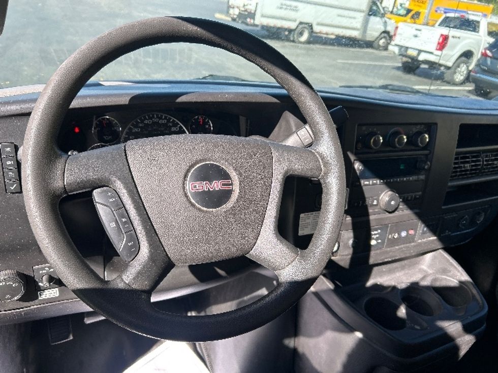 Light Duty Box Truck-Light and Medium Duty Trucks-GMC-2021-Savana G33903-Youngstown-OH-115,920\n\t\tmiles-$ 24,000 - Image 15