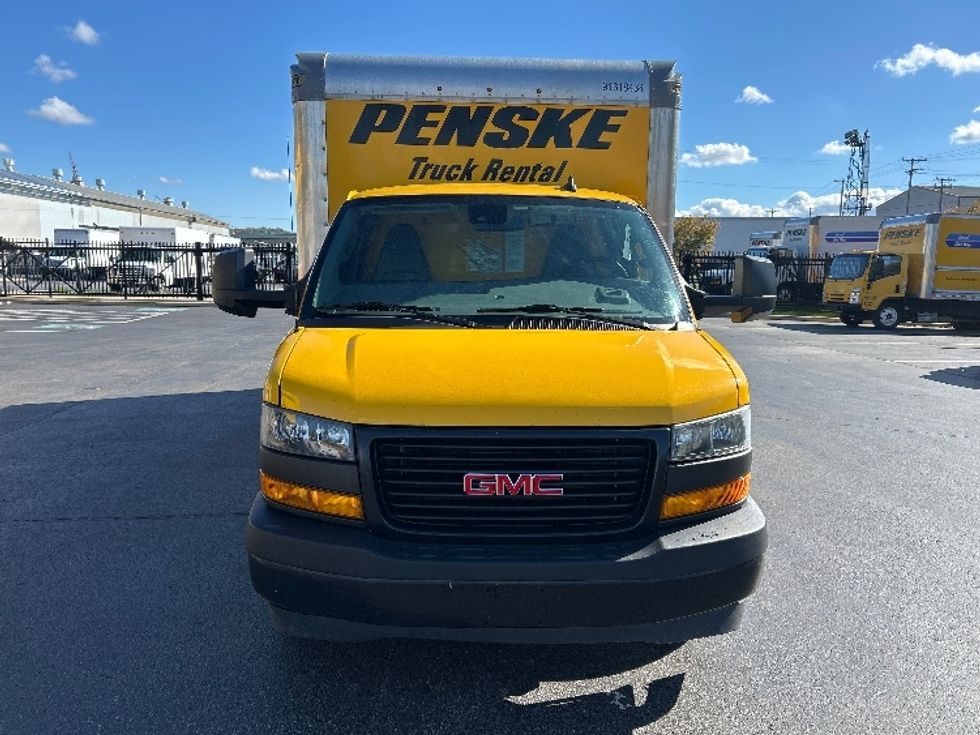 Light Duty Box Truck-Light and Medium Duty Trucks-GMC-2021-Savana G33903-Youngstown-OH-115,920\n\t\tmiles-$ 24,000 - Image 2