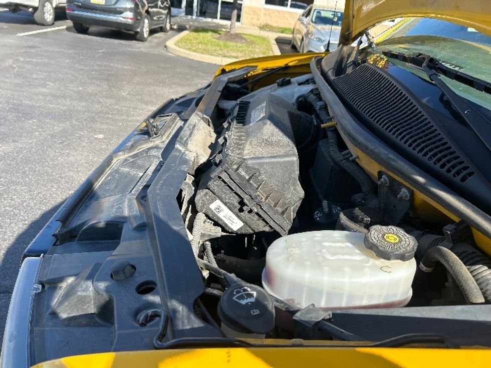 Light Duty Box Truck-Light and Medium Duty Trucks-GMC-2021-Savana G33903-Youngstown-OH-115,920\n\t\tmiles-$ 24,000 - Image 21