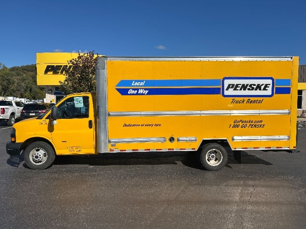 Light Duty Box Truck-Light and Medium Duty Trucks-GMC-2021-Savana G33903-Youngstown-OH-115,920\n\t\tmiles-$ 24,000 - Image 4