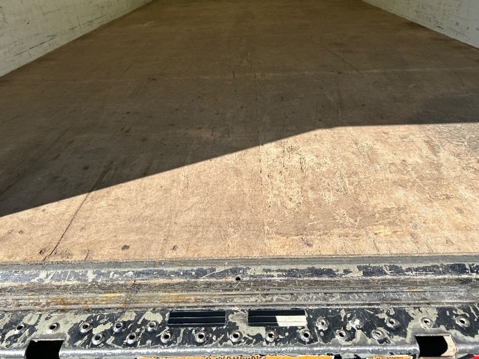 Light Duty Box Truck-Light and Medium Duty Trucks-GMC-2021-Savana G33903-Youngstown-OH-115,920\n\t\tmiles-$ 24,000 - Image 8