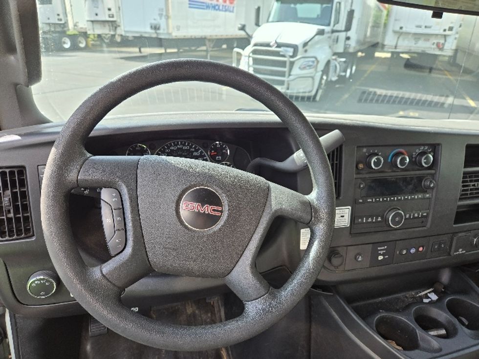 Light Duty Box Truck-Light and Medium Duty Trucks-GMC-2021-Savana G33903-Ypsilanti-MI-87,897\n\t\tmiles-$ 31,500 - Image 17