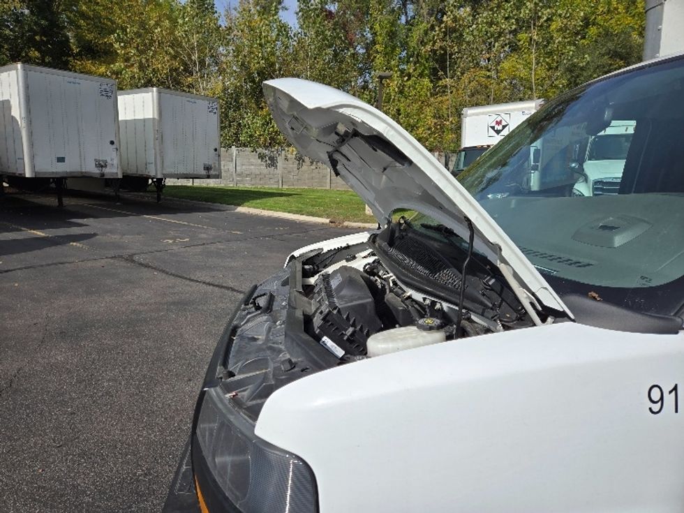 Light Duty Box Truck-Light and Medium Duty Trucks-GMC-2021-Savana G33903-Ypsilanti-MI-87,897\n\t\tmiles-$ 31,500 - Image 23