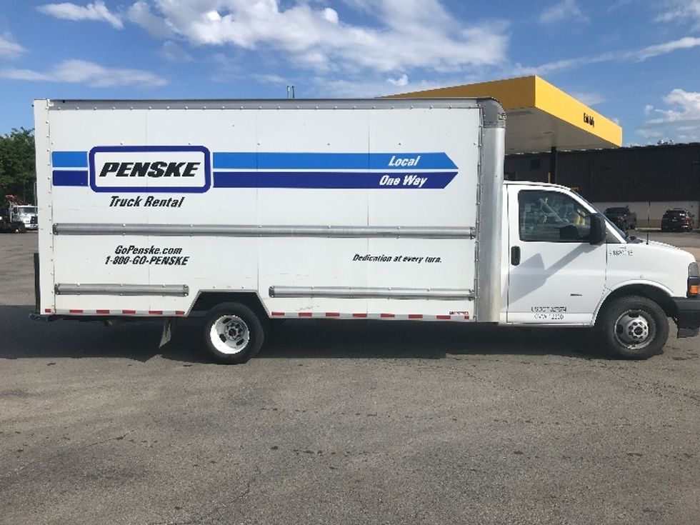 Light Duty Box Truck-Light and Medium Duty Trucks-GMC-2021-Savana G33903-Zelienople-PA-90,278\n\t\tmiles-$ 29,750 - Image 15