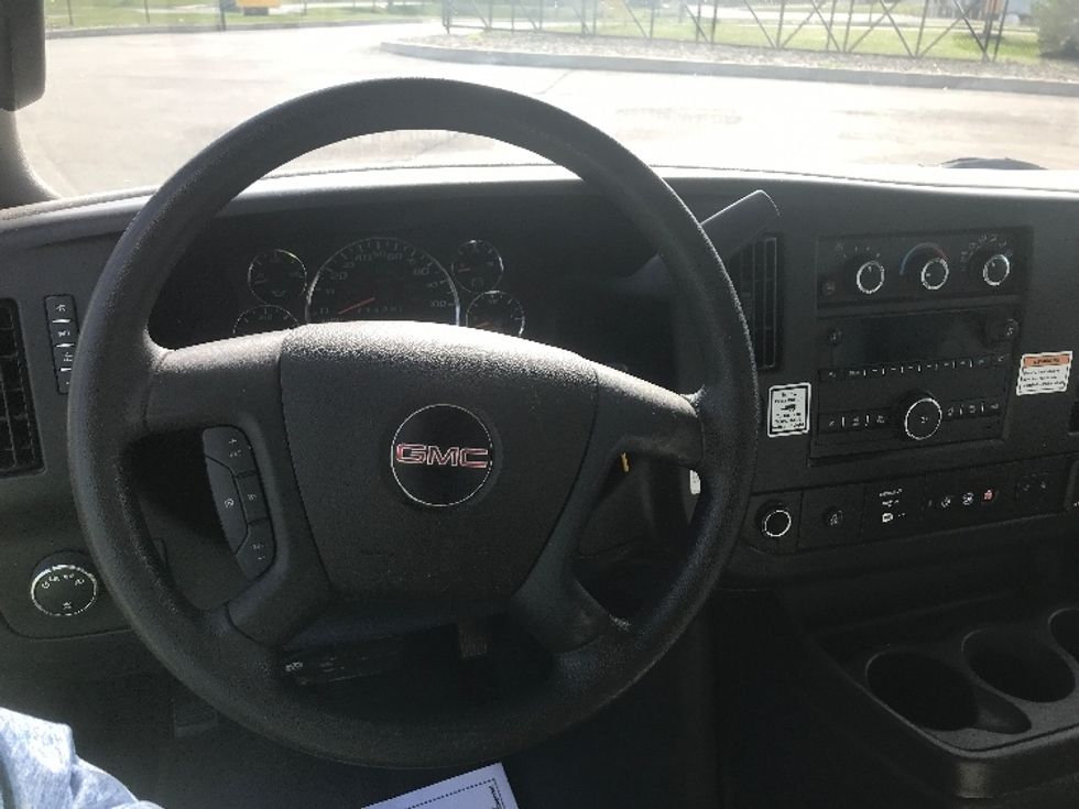 Light Duty Box Truck-Light and Medium Duty Trucks-GMC-2021-Savana G33903-Zelienople-PA-90,278\n\t\tmiles-$ 29,750 - Image 16