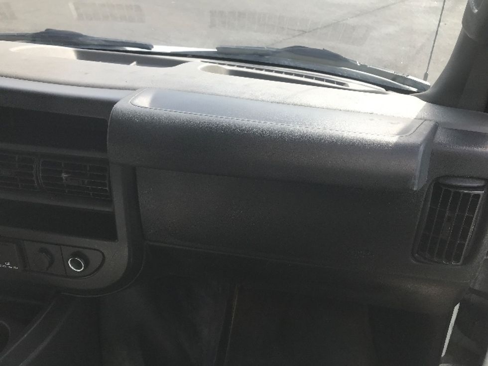 Light Duty Box Truck-Light and Medium Duty Trucks-GMC-2021-Savana G33903-Zelienople-PA-90,278\n\t\tmiles-$ 29,750 - Image 21