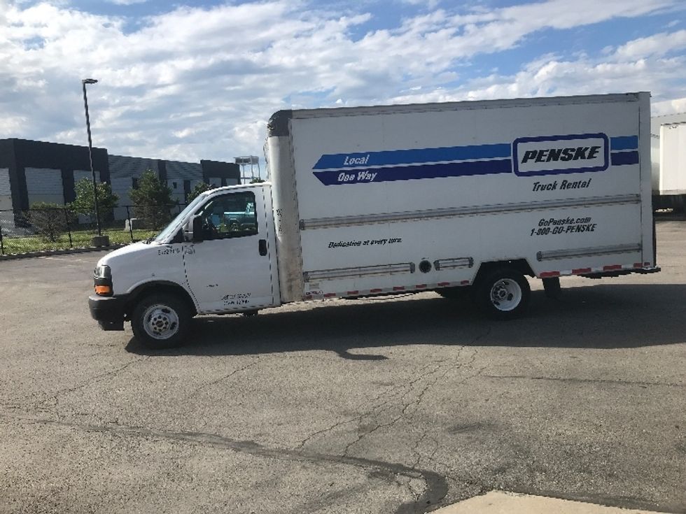 Light Duty Box Truck-Light and Medium Duty Trucks-GMC-2021-Savana G33903-Zelienople-PA-90,278\n\t\tmiles-$ 29,750 - Image 4