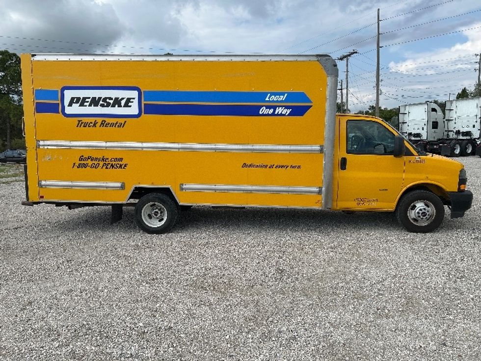 Light Duty Box Truck-Light and Medium Duty Trucks-GMC-2021-Savana G33903-Zelienople-PA-98,115\n\t\tmiles-$ 25,250 - Image 14