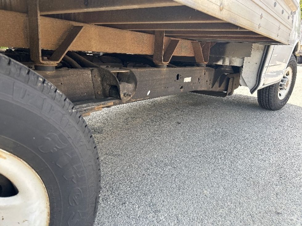 Light Duty Box Truck-Light and Medium Duty Trucks-GMC-2022-G33503-Braintree-MA-116,031\n\t\tmiles-$ 27,500 - Image 14
