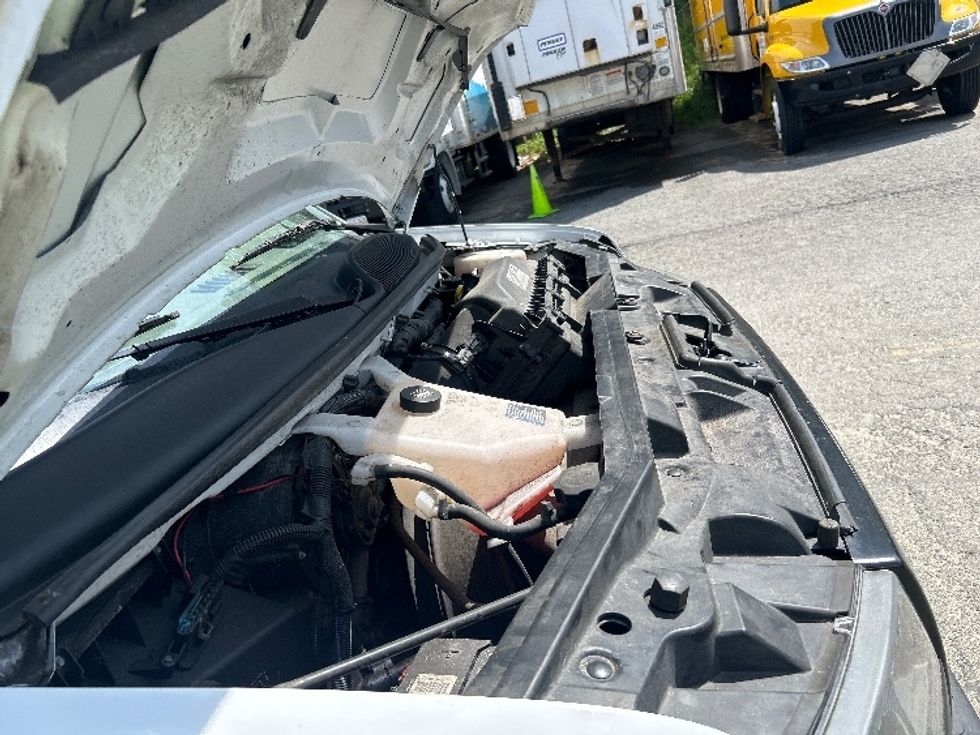 Light Duty Box Truck-Light and Medium Duty Trucks-GMC-2022-G33503-Braintree-MA-116,031\n\t\tmiles-$ 27,500 - Image 23