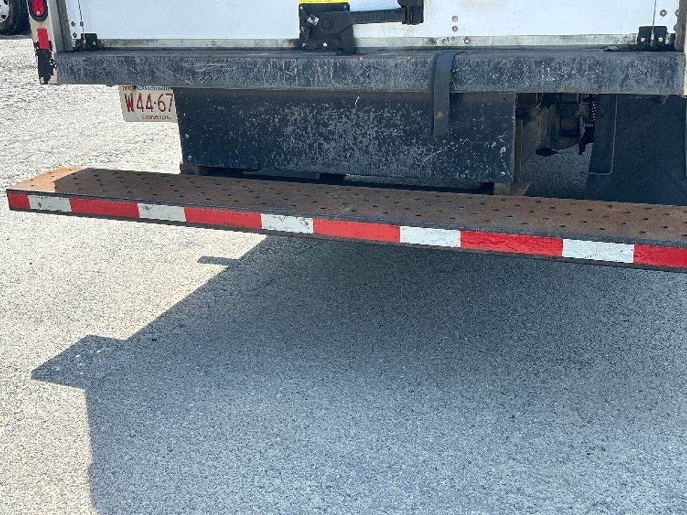 Light Duty Box Truck-Light and Medium Duty Trucks-GMC-2022-G33503-Braintree-MA-116,031\n\t\tmiles-$ 27,500 - Image 9
