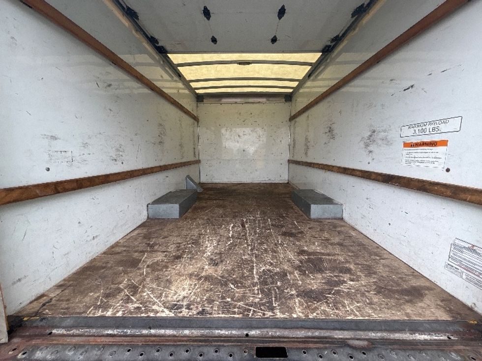 Light Duty Box Truck-Light and Medium Duty Trucks-GMC-2022-Savana G33503-Alexandria-VA-105,017\n\t\tmiles-$ 26,000 - Image 10