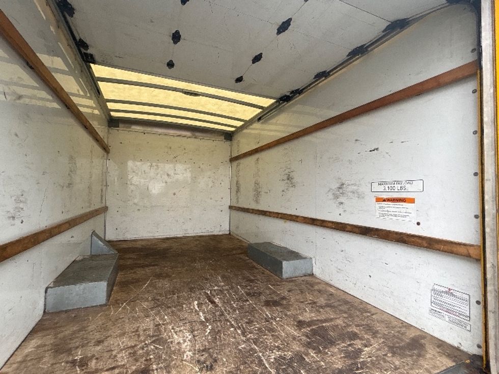 Light Duty Box Truck-Light and Medium Duty Trucks-GMC-2022-Savana G33503-Alexandria-VA-105,017\n\t\tmiles-$ 26,000 - Image 12