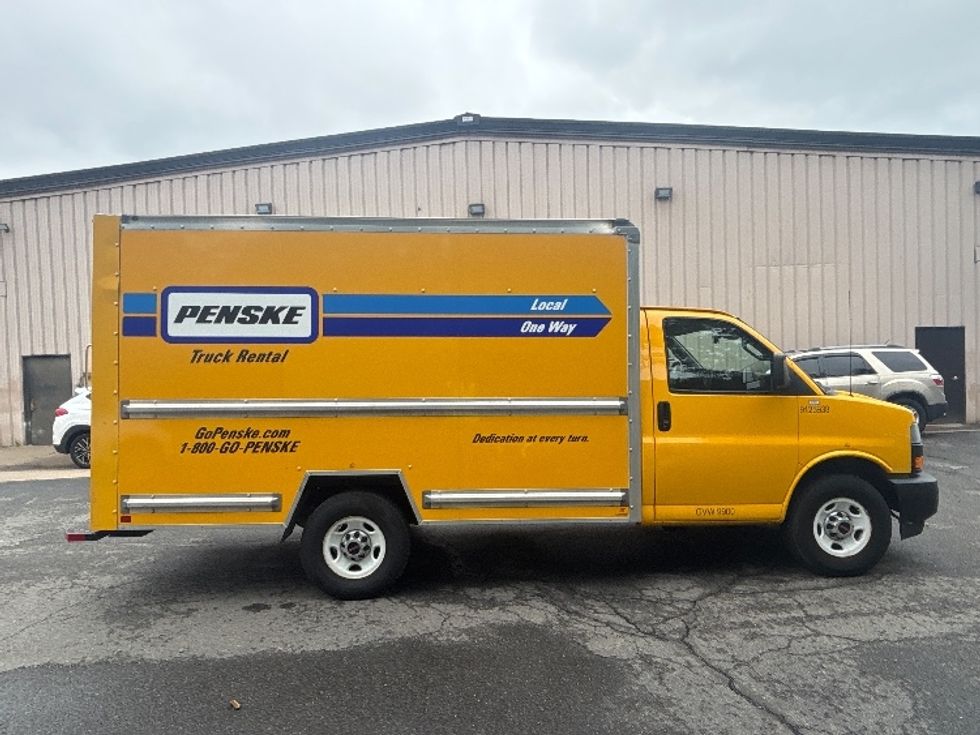 Light Duty Box Truck-Light and Medium Duty Trucks-GMC-2022-Savana G33503-Alexandria-VA-105,017\n\t\tmiles-$ 26,000 - Image 15