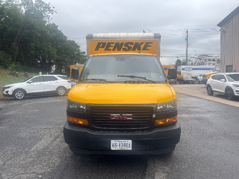 Light Duty Box Truck-Light and Medium Duty Trucks-GMC-2022-Savana G33503-Alexandria-VA-105,017\n\t\tmiles-$ 26,000 - Image 2