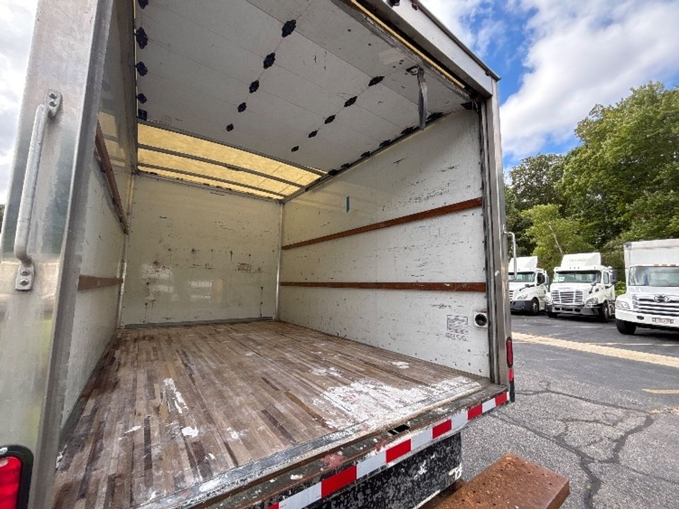 Light Duty Box Truck-Light and Medium Duty Trucks-GMC-2022-Savana G33503-Braintree-MA-116,964\n\t\tmiles-$ 27,000 - Image 11