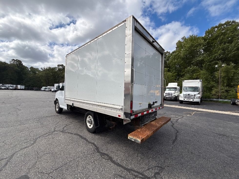 Light Duty Box Truck-Light and Medium Duty Trucks-GMC-2022-Savana G33503-Braintree-MA-116,964\n\t\tmiles-$ 27,000 - Image 6