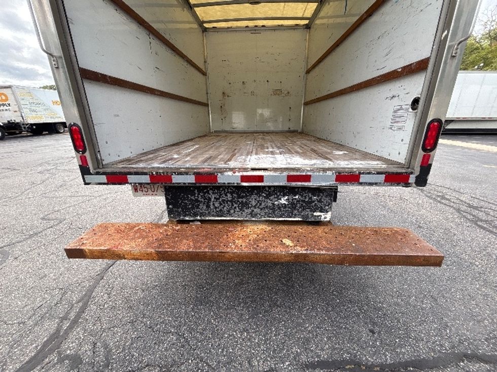 Light Duty Box Truck-Light and Medium Duty Trucks-GMC-2022-Savana G33503-Braintree-MA-116,964\n\t\tmiles-$ 27,000 - Image 9